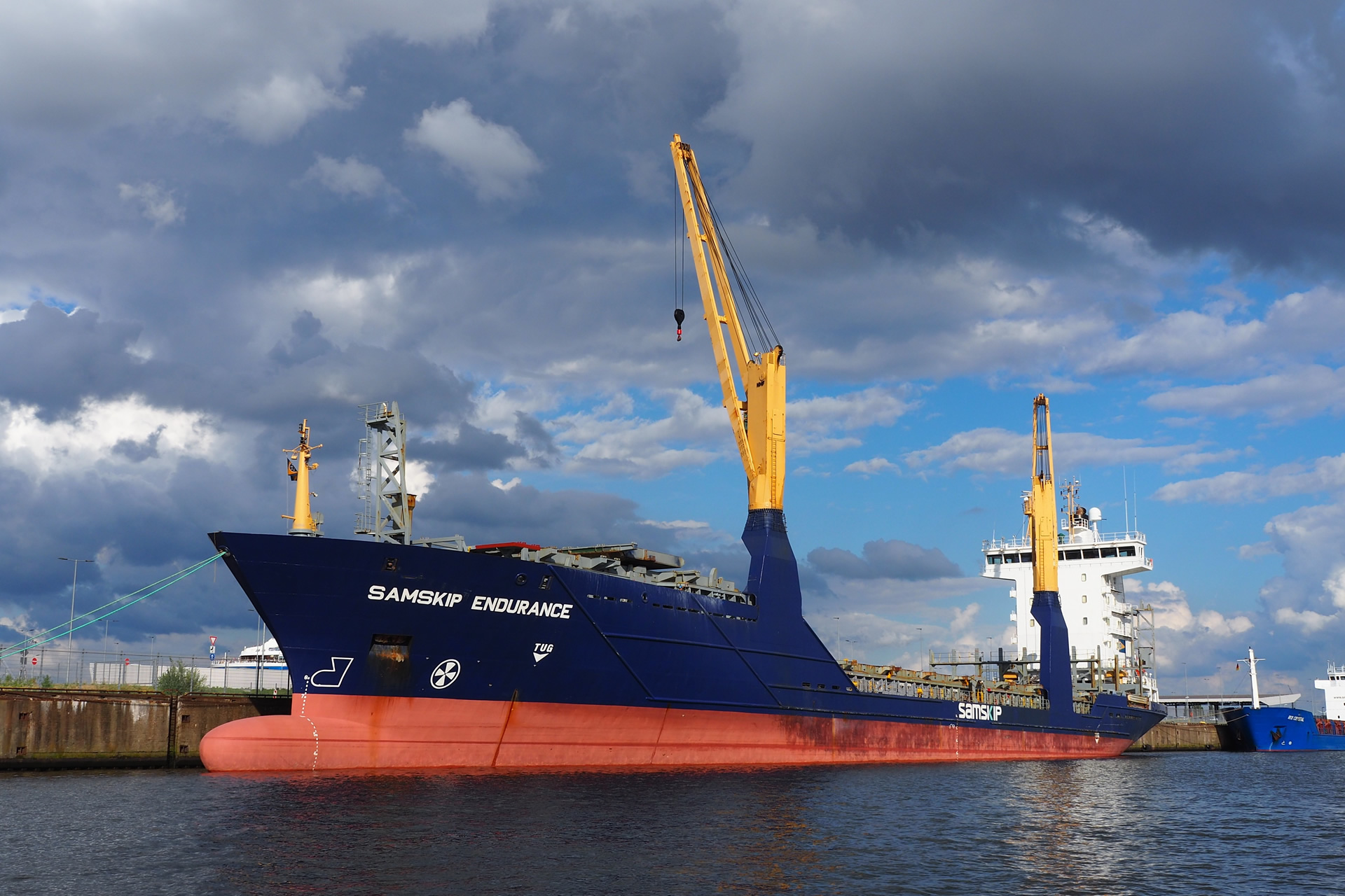 We have continuous commitment to the search for innovative solutions